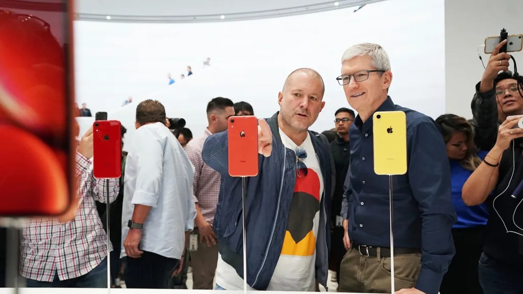 Appleのカラフルな新型iPhone XRが予約受付開始c
